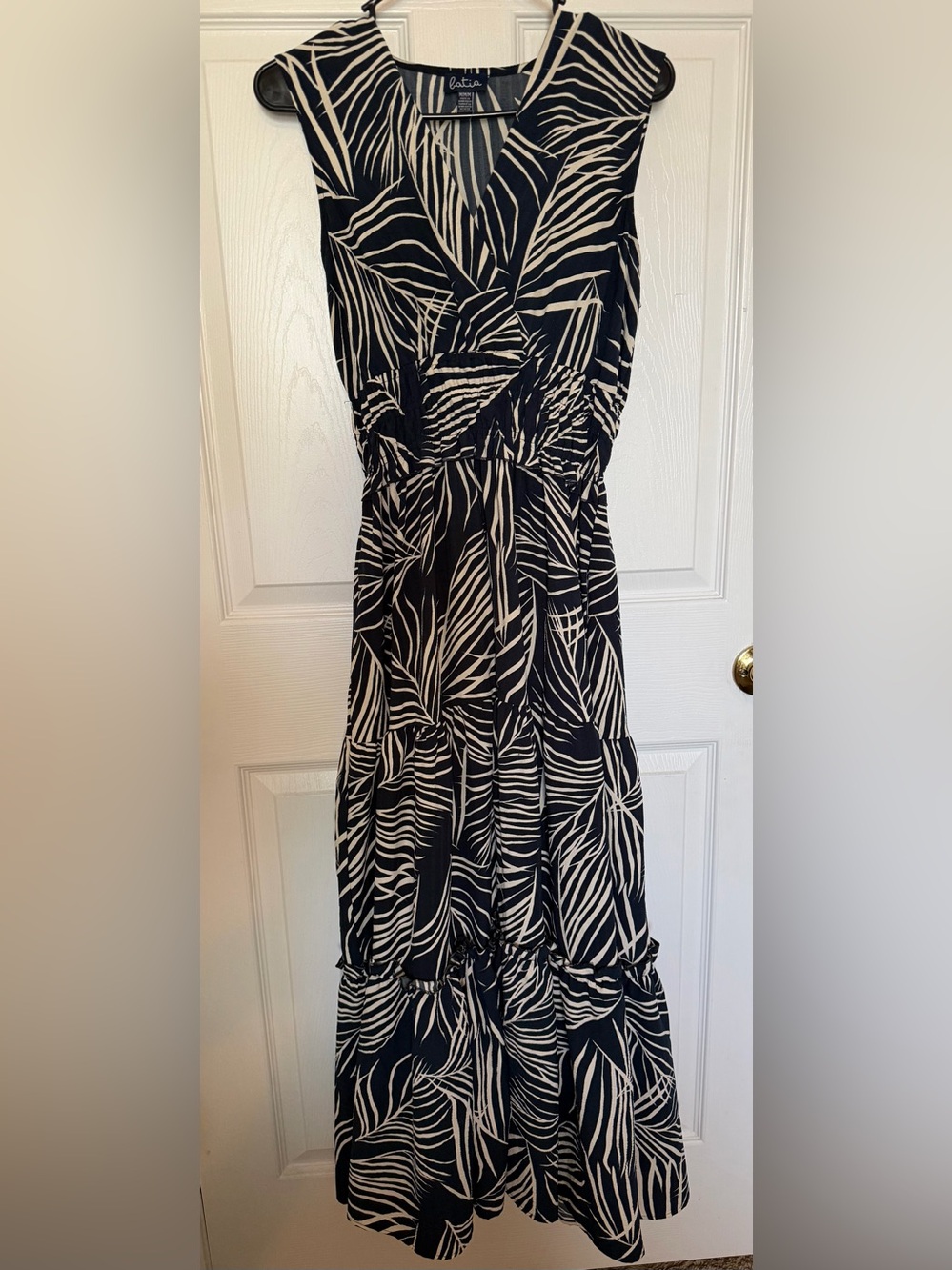 Navy Blue and White Leaf-Print Maxi Dress with Elastic Waist. Belt not included. - Picture 2 of 4